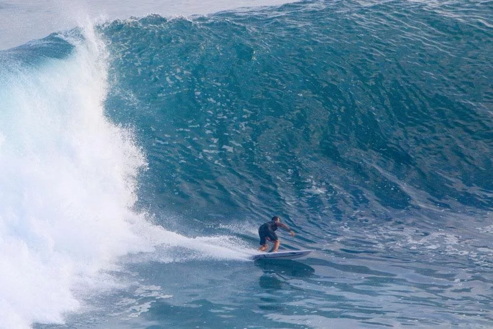 surf wave in balangan