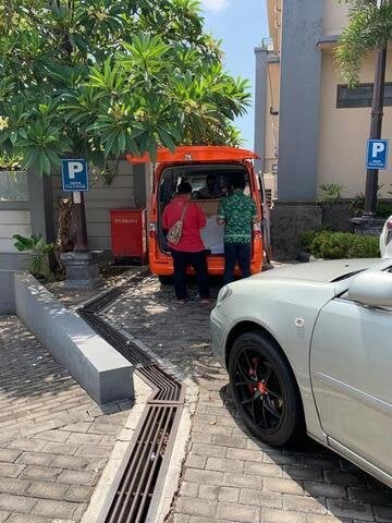 post office van in immigration office